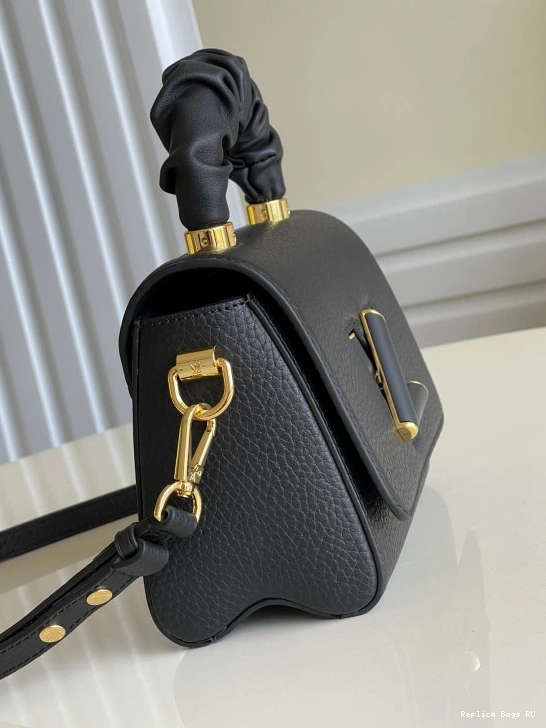Affordable VUITTON LOUIS TWIST MM 0717